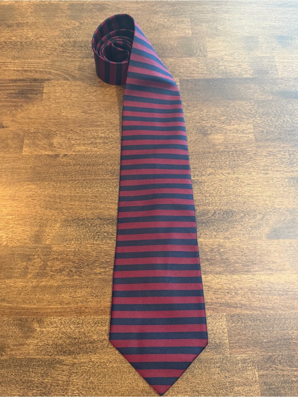 Paolo Gucci Vintage Men’s Stripe Silk Necktie Burgundy Navy